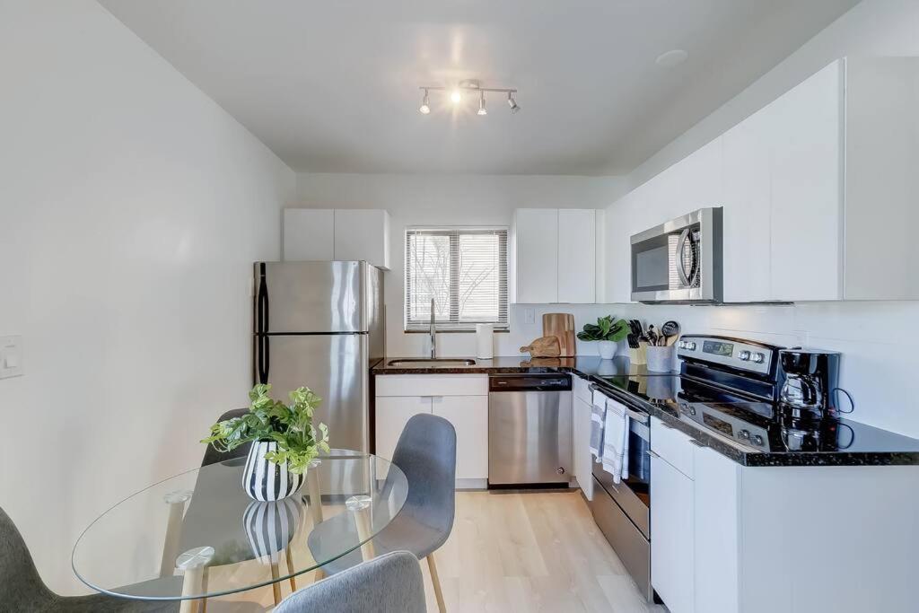 Chic Retreat: 2Br Apartment! Fort Lauderdale Dış mekan fotoğraf